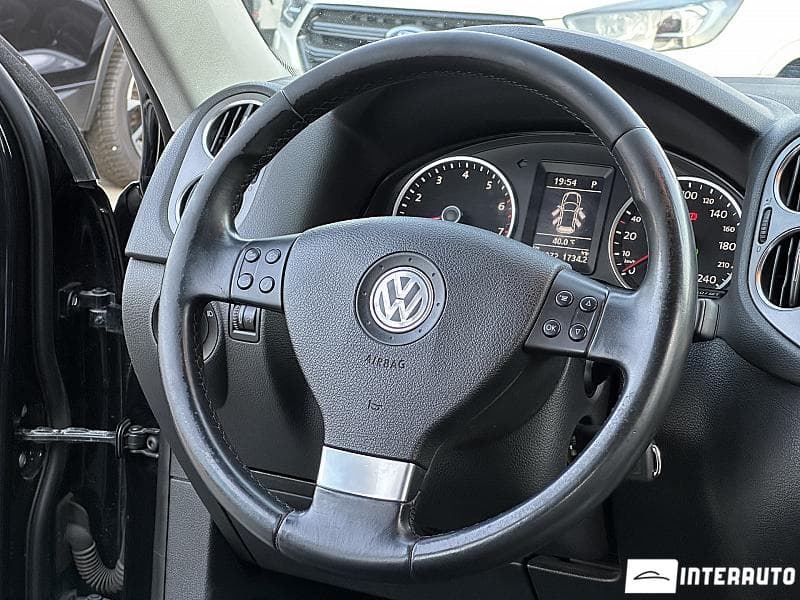 Volkswagen Tiguan 2010 — Миниатюра 7