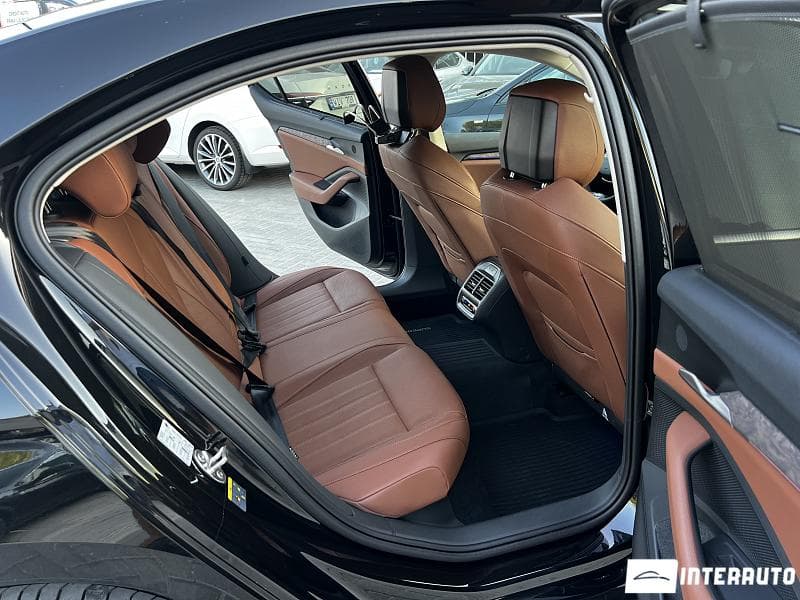 Skoda Superb 2025 — Миниатюра 9
