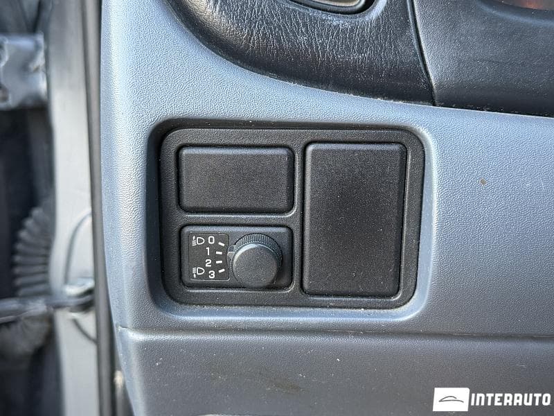 Nissan Almera 2005 — Миниатюра 9