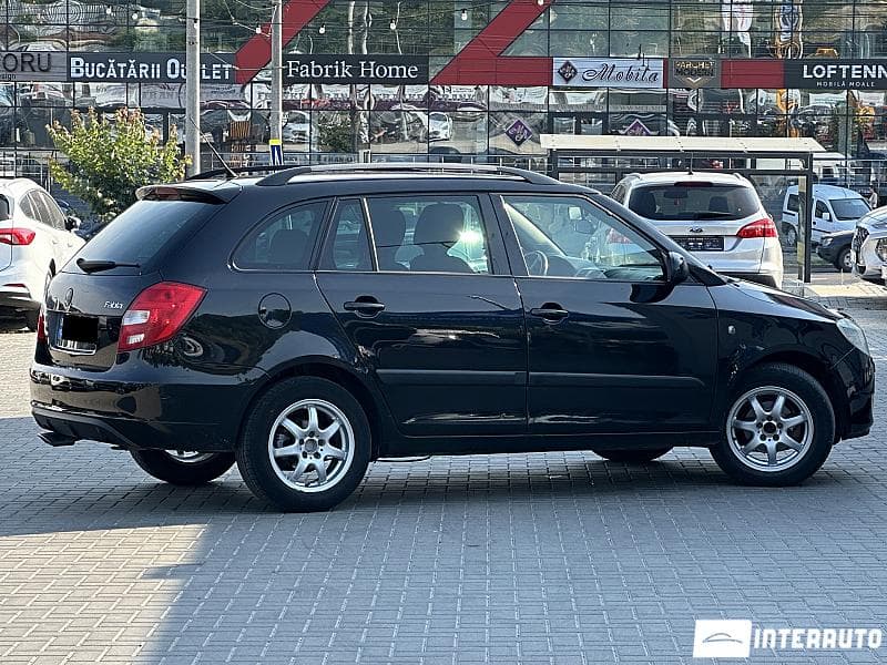Skoda Fabia 2009 — Миниатюра 3