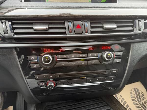 2016 BMW X5 4.0e — Miniatură 12