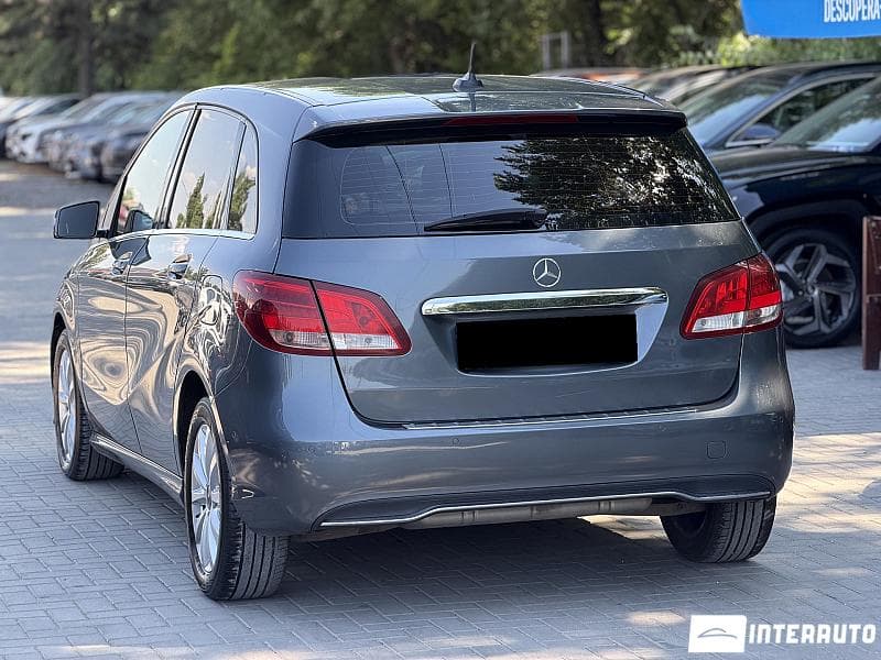 Mercedes B 180 2017 — Миниатюра 2