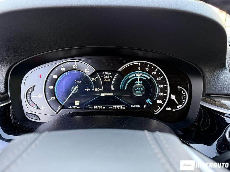 BMW 530e 2018 — Миниатюра 10