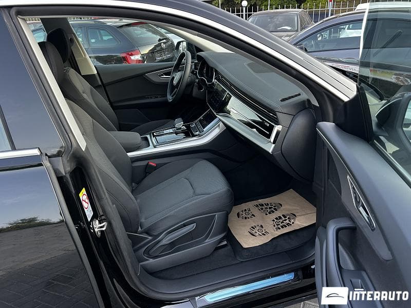 Audi Q8 2023 — Миниатюра 11
