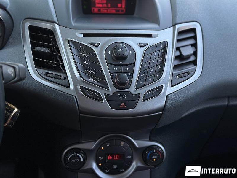 Ford Fiesta 2011 — Миниатюра 11