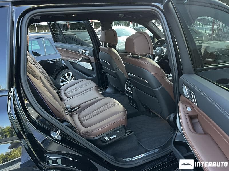 BMW X7 4.0d 2023 — Миниатюра 17