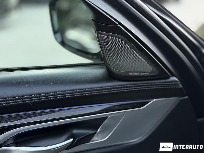 BMW 740e 2017 — Миниатюра 7