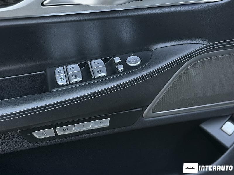 BMW 740e 2017 — Миниатюра 8