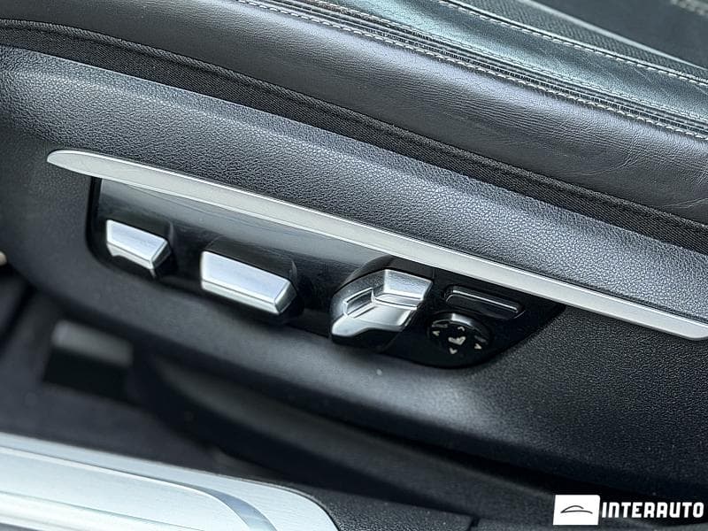 BMW 740e 2017 — Миниатюра 10