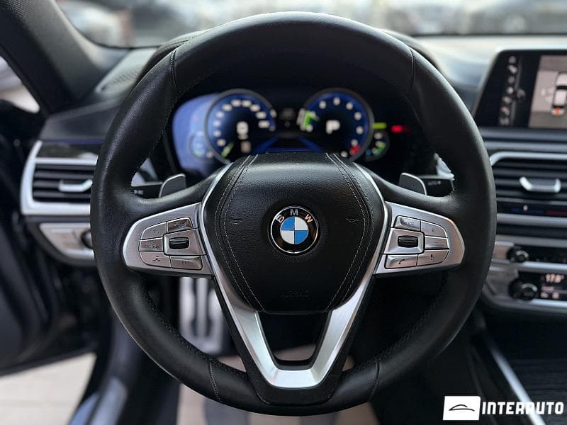 BMW 740e 2017 — Миниатюра 12