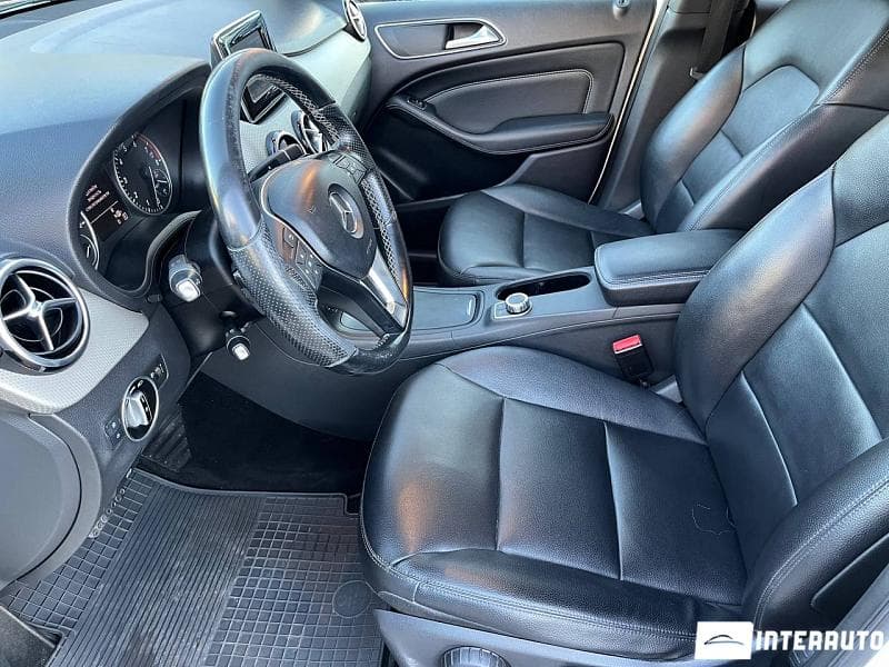 Mercedes B 180 2012 — Миниатюра 6