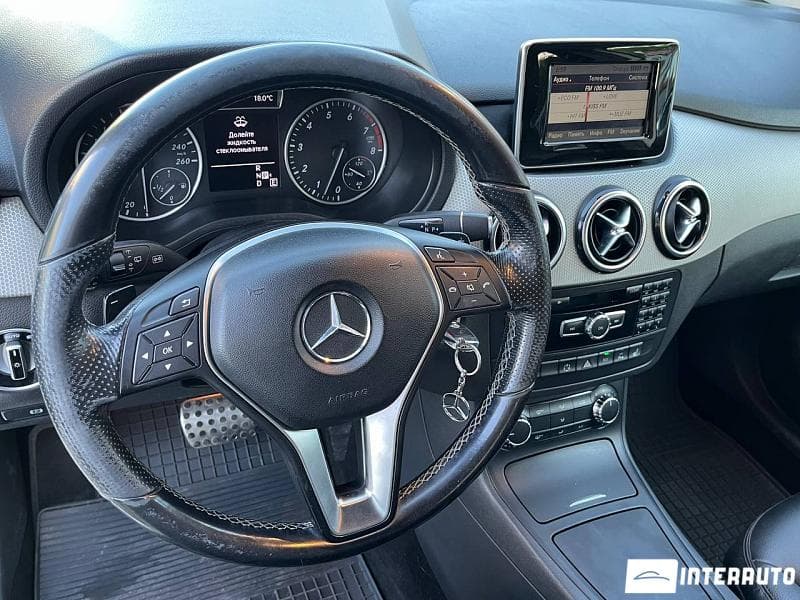 Mercedes B 180 2012 — Миниатюра 8