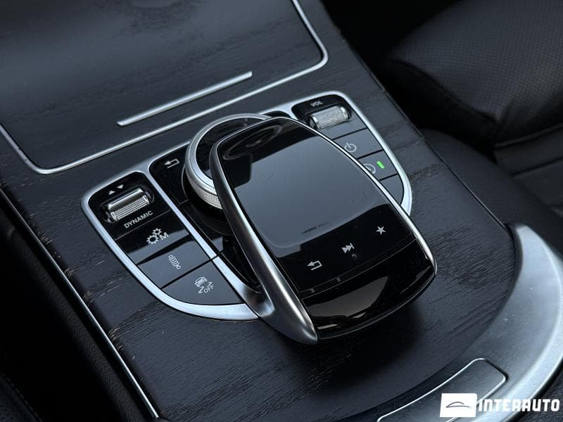 Mercedes C 43 AMG 2018 — Миниатюра 16