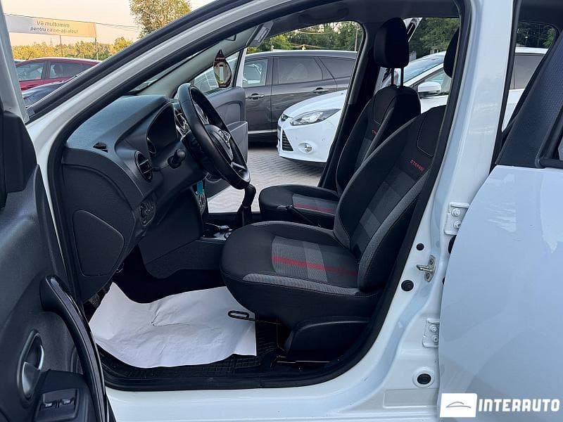 Dacia Sandero Stepway 2019 — Миниатюра 5