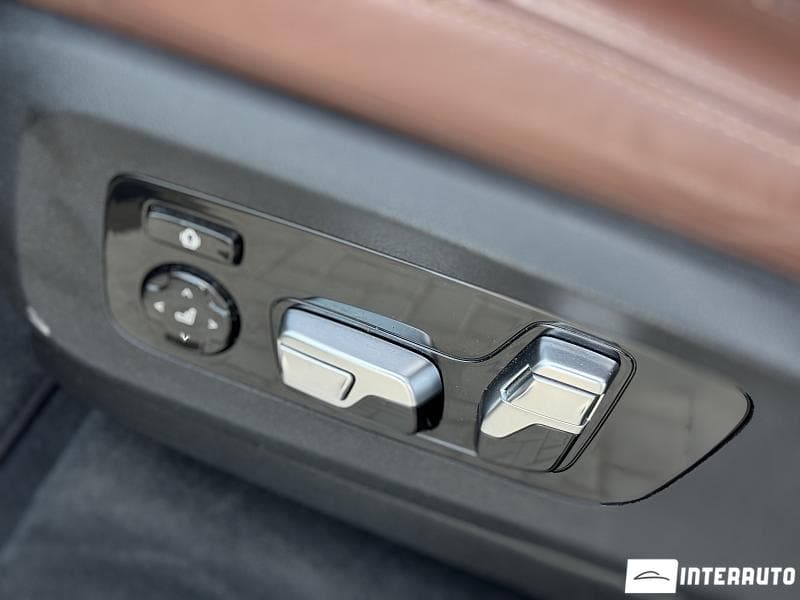 BMW X5 4.0i 2019 — Миниатюра 8