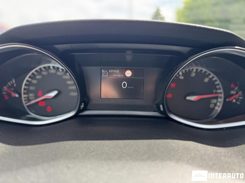 Peugeot 308 2017 — Миниатюра 10