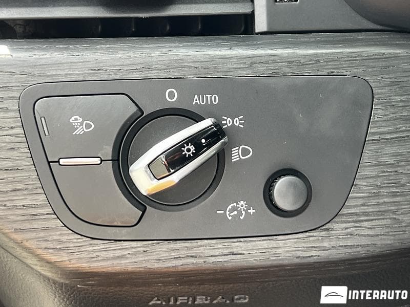 Audi A4 2018 — Миниатюра 17