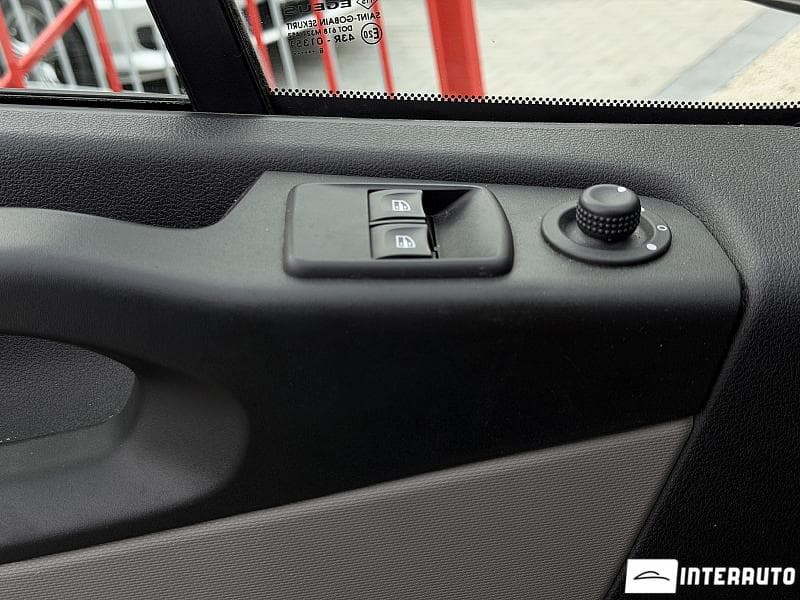 Renault Trafic 2018 — Миниатюра 11