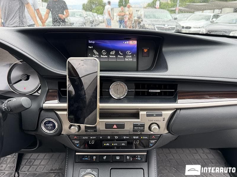 Lexus ES 300h 2018 — Миниатюра 15