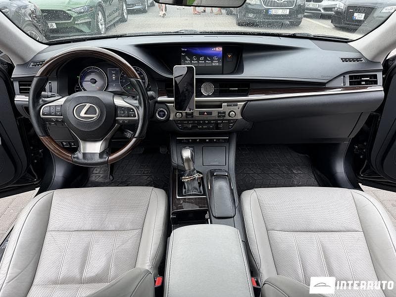 Lexus ES 300h 2018 — Миниатюра 10