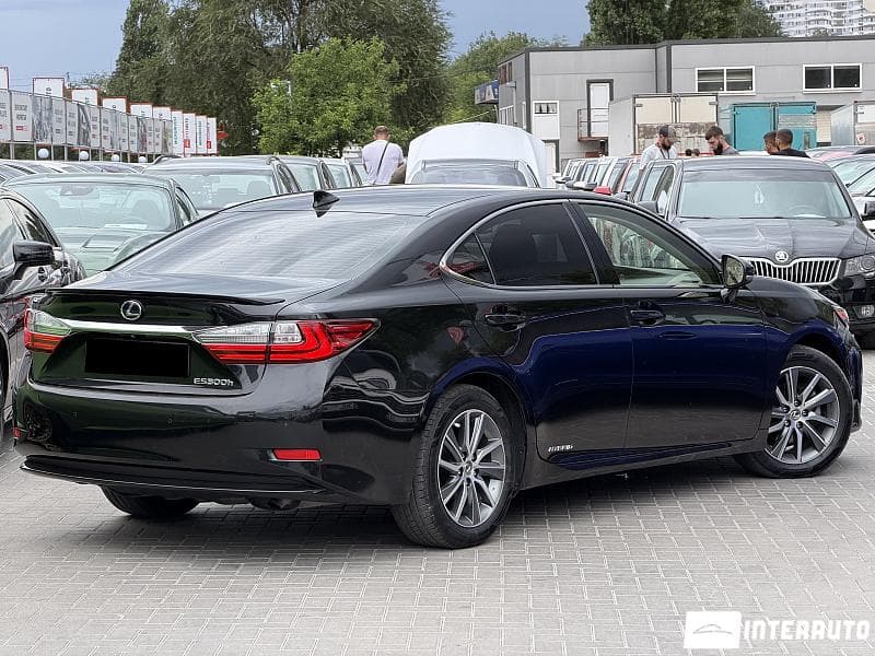 Lexus ES 300h 2018 — Миниатюра 4