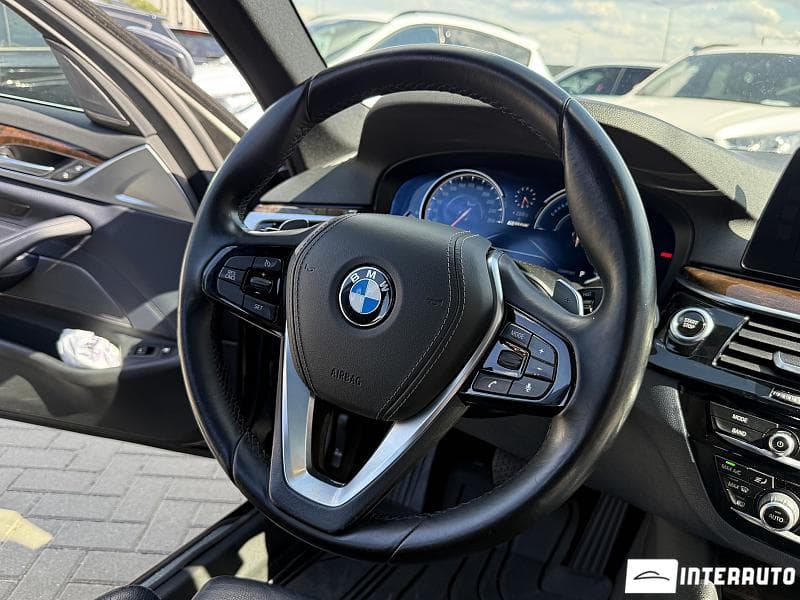 BMW 530e 2018 — Миниатюра 7