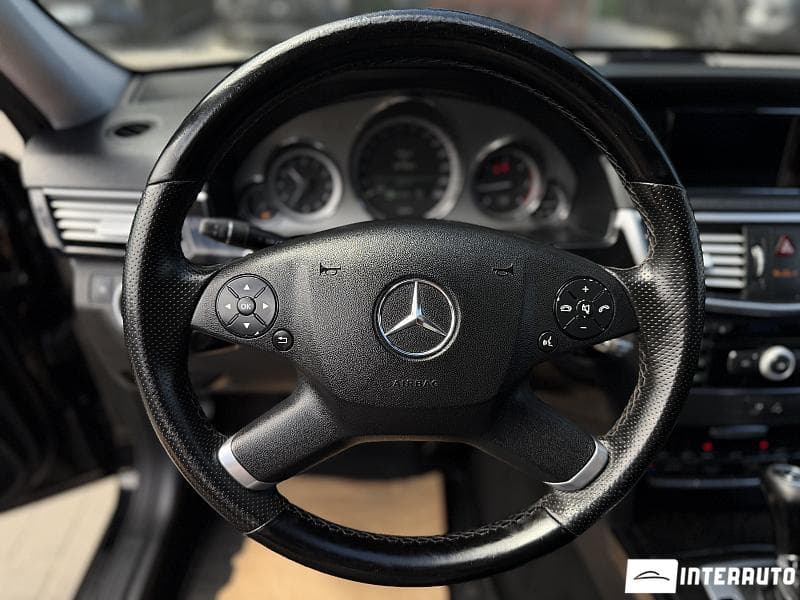 Mercedes E 220 2010 — Миниатюра 8