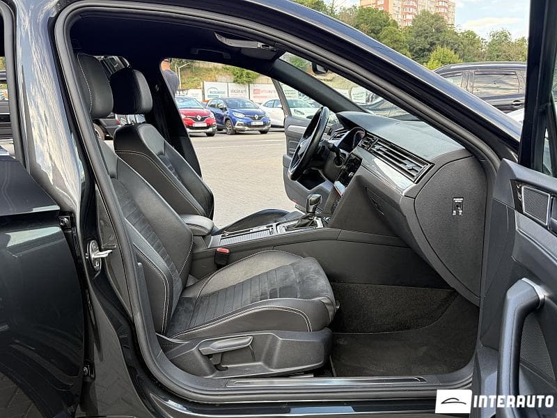 Volkswagen Passat GTE 2020 — Миниатюра 15
