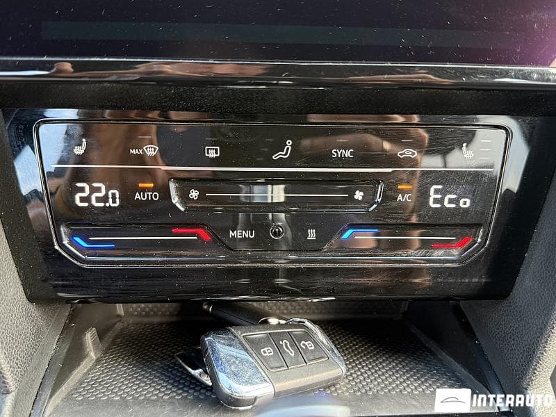 Volkswagen Passat GTE 2020 — Миниатюра 11