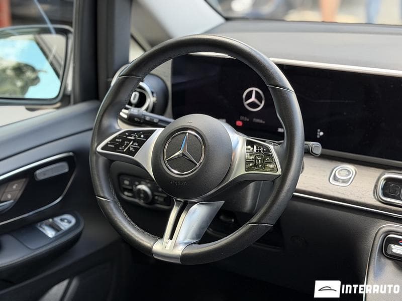Mercedes V 250 2024 — Миниатюра 12