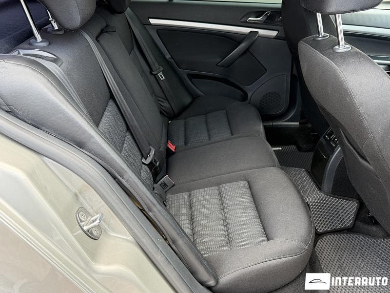 2013 Skoda Octavia — Miniatură 17