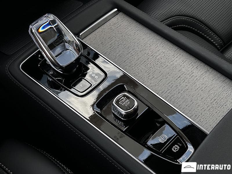 Volvo XC 90 2025 — Миниатюра 19