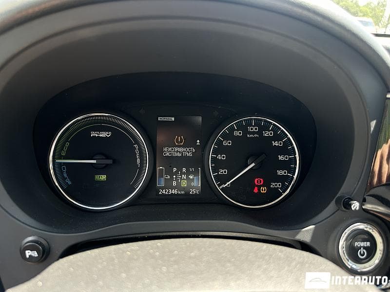 Mitsubishi Outlander 2014 — Миниатюра 8