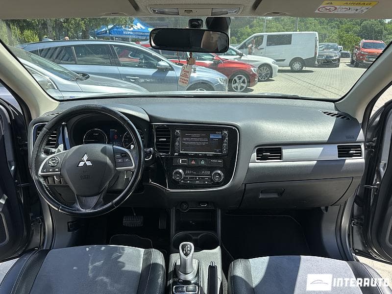 Mitsubishi Outlander 2014 — Миниатюра 6