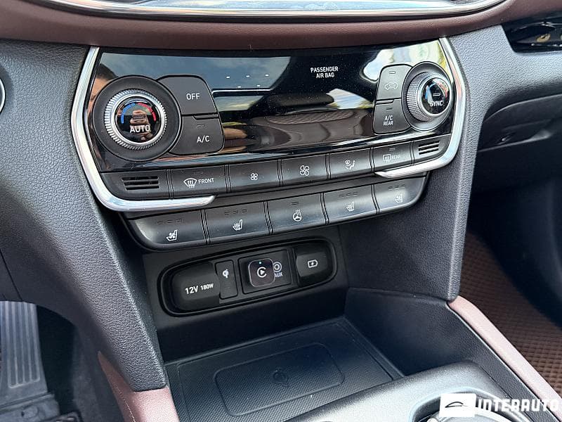 Hyundai Santa Fe 2019 — Миниатюра 16