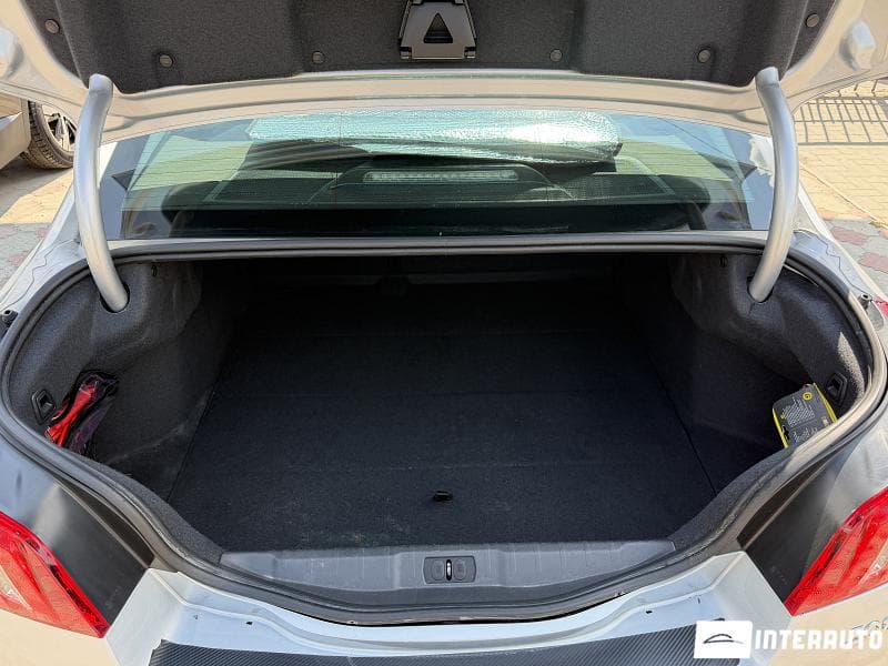 Peugeot 508 2011 — Миниатюра 18