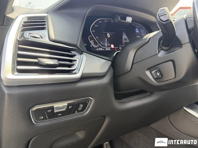 2021 BMW X5 4.5e — Miniatură 10