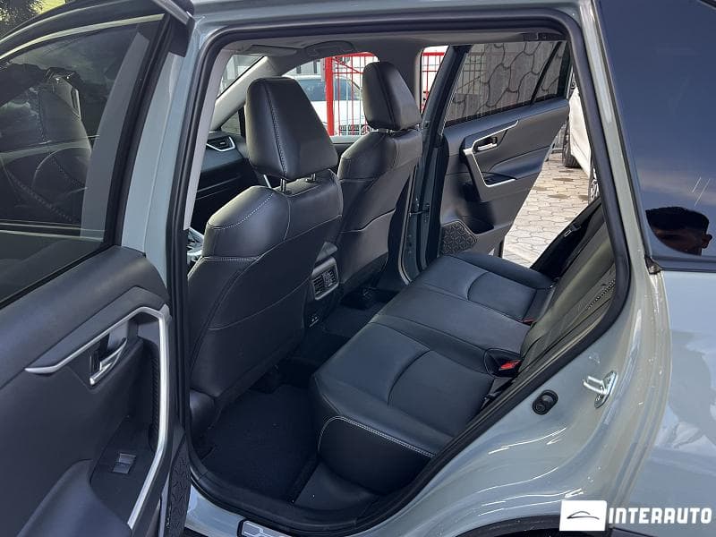 Toyota Rav-4 2023 — Миниатюра 8