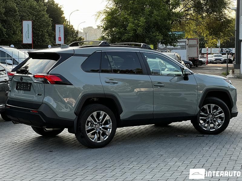 Toyota Rav-4 2023 — Миниатюра 4
