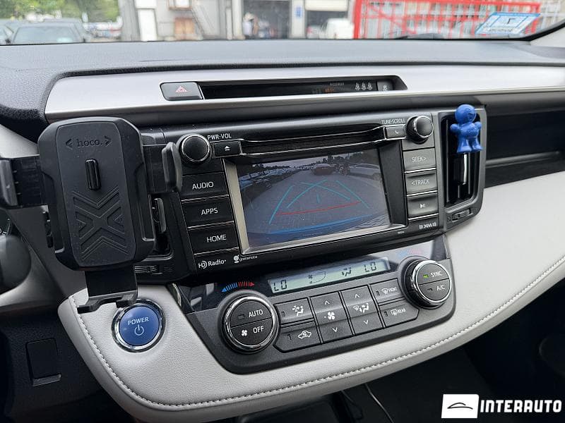 Toyota Rav-4 2017 — Миниатюра 12