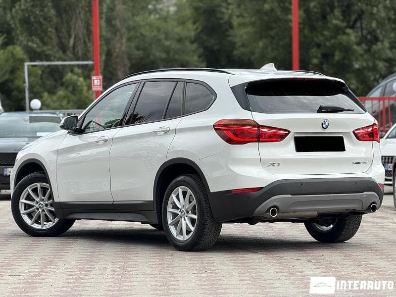 BMW X1 2.0D 2018 — Миниатюра 3