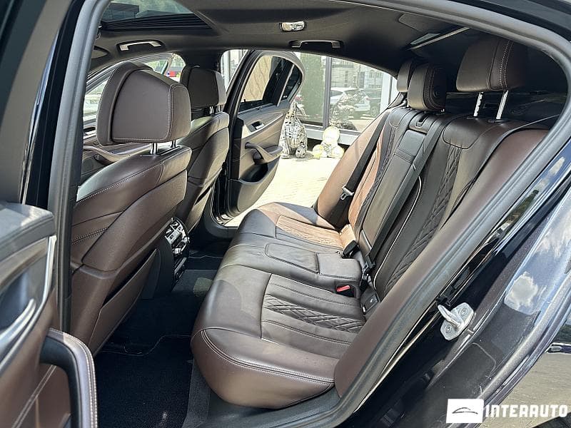 BMW 520 2017 — Миниатюра 18