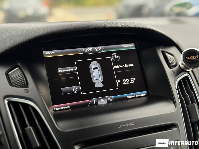 2016 Ford Focus — Miniatură 10