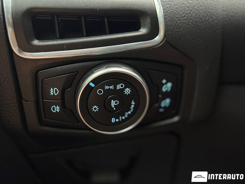 2016 Ford Focus — Miniatură 17