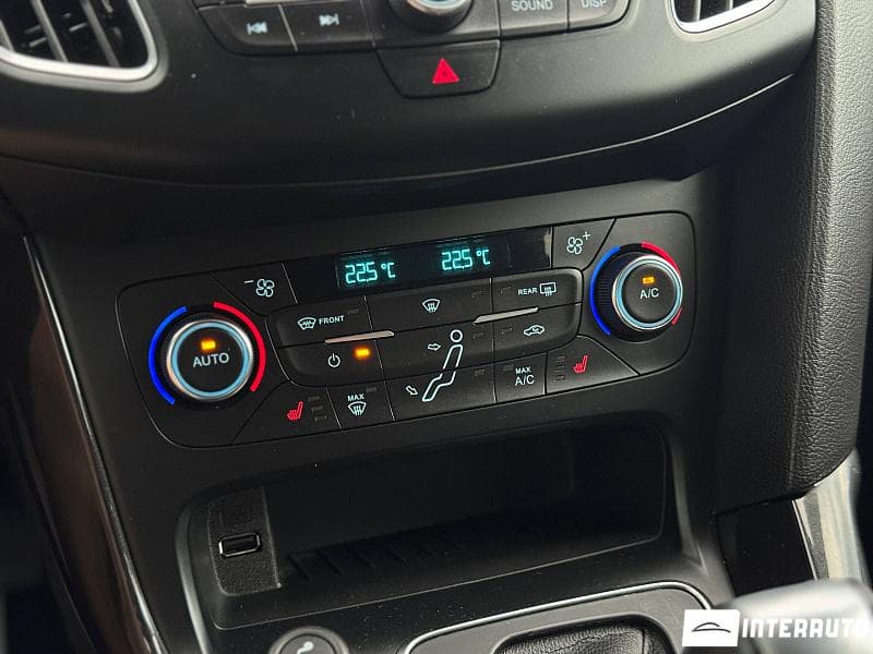 2016 Ford Focus — Miniatură 11