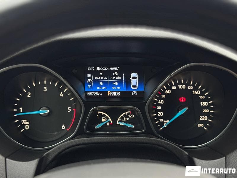 2016 Ford Focus — Miniatură 8