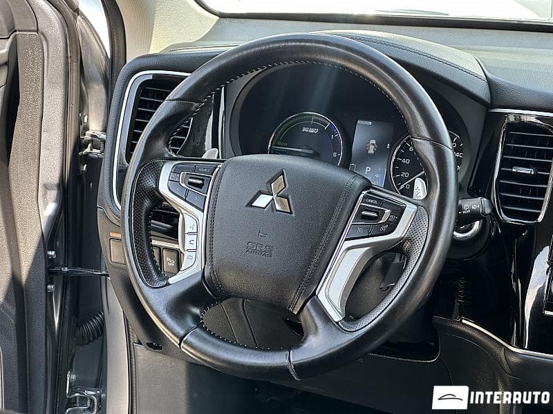 Mitsubishi Outlander 2020 — Миниатюра 7