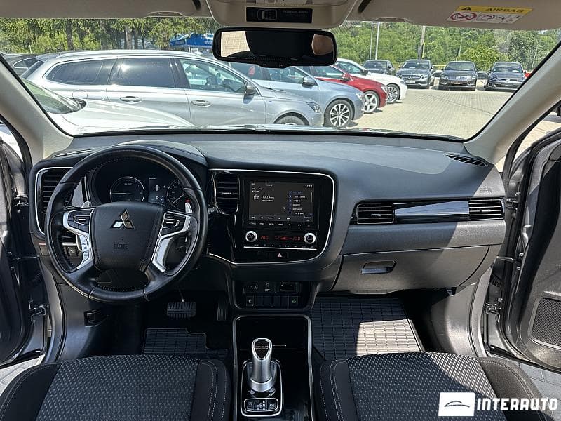 Mitsubishi Outlander 2020 — Миниатюра 6