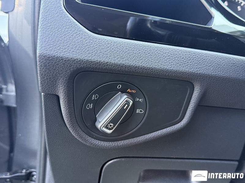 2018 Volkswagen Touran — Miniatură 20