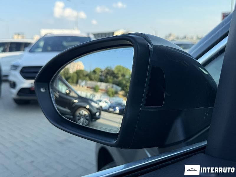 2018 Volkswagen Touran — Miniatură 18